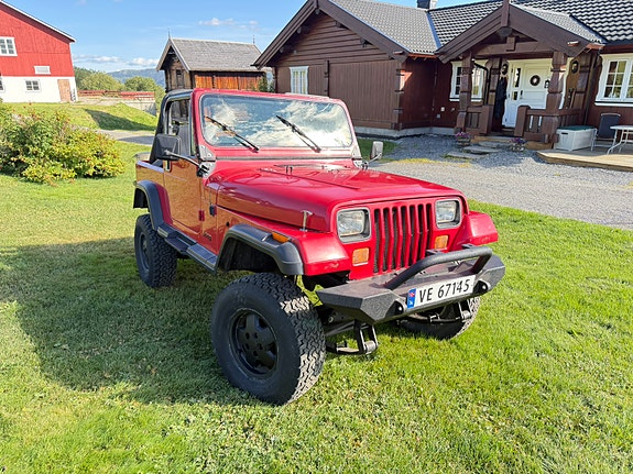 Jeep Wrangler 9 of 17