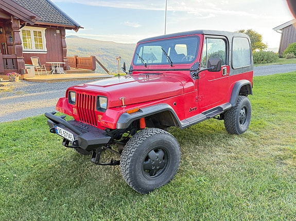 Jeep Wrangler 15 of 17