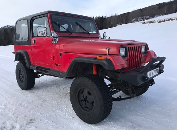 Jeep Wrangler 4 of 17
