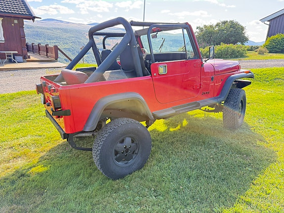 Jeep Wrangler 11 of 17