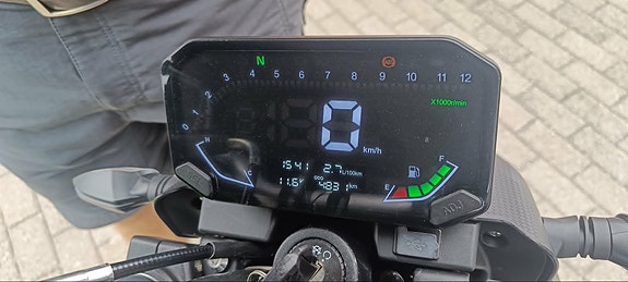VOGE 125 R 2 of 4