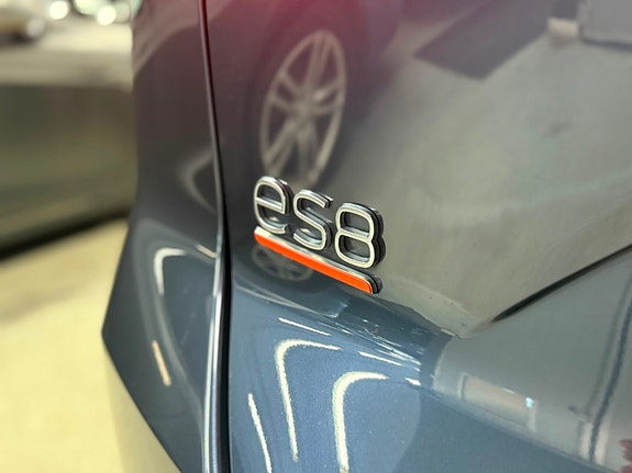 NIO ES8 9 of 30