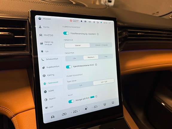 NIO ES8 21 of 30