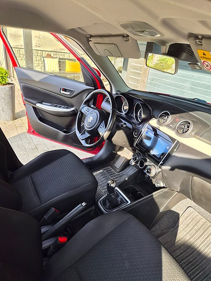 Suzuki Swift 13 of 15