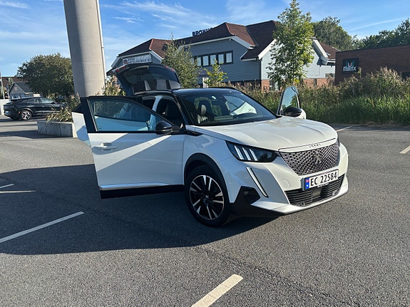 Peugeot e-2008 9 of 30