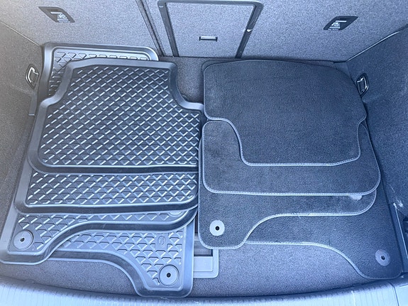 Volkswagen e-Golf VII 20 of 20