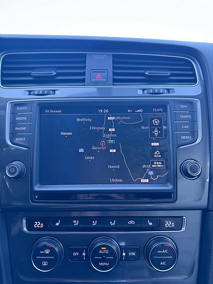 Volkswagen e-Golf VII 17 of 20