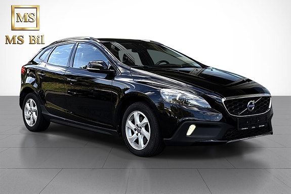 Volvo V40 Cross Country 3 of 19
