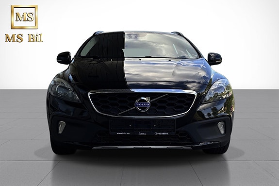 Volvo V40 Cross Country 2 of 19