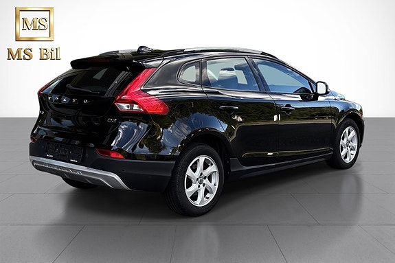 Volvo V40 Cross Country 5 of 19