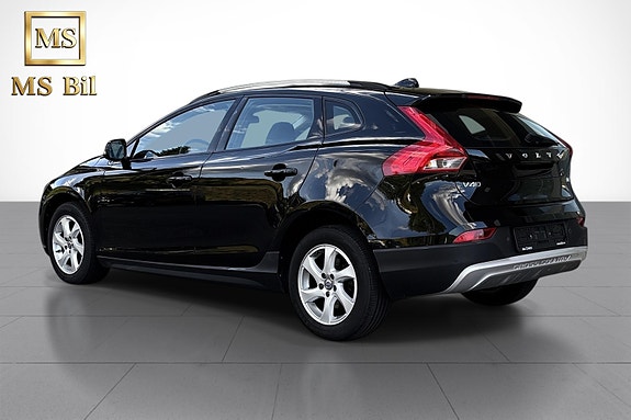 Volvo V40 Cross Country 7 of 19