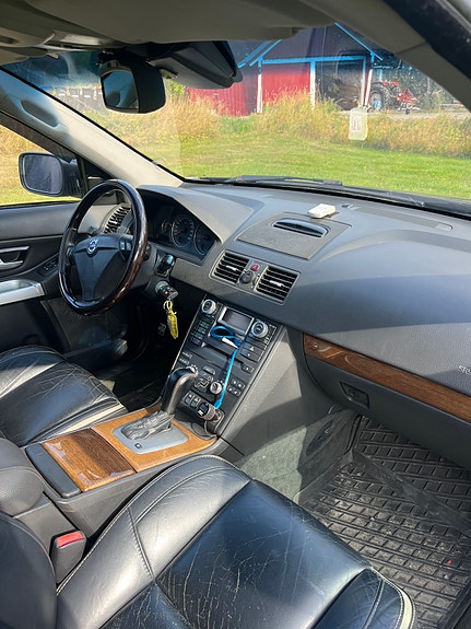 Volvo XC90 15 of 22