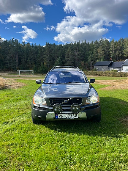 Volvo XC90 8 of 22