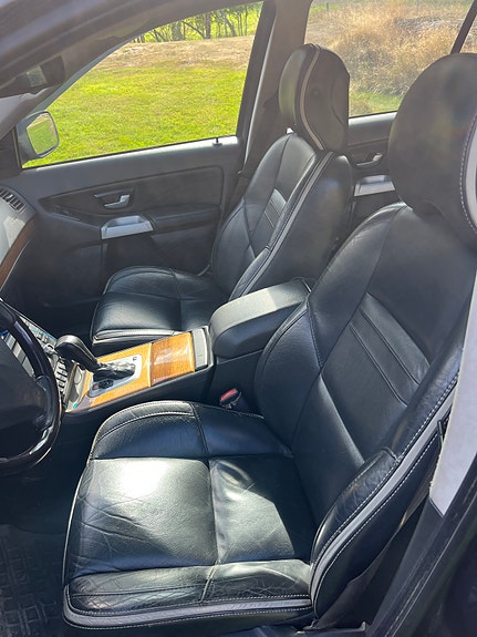 Volvo XC90 11 of 22