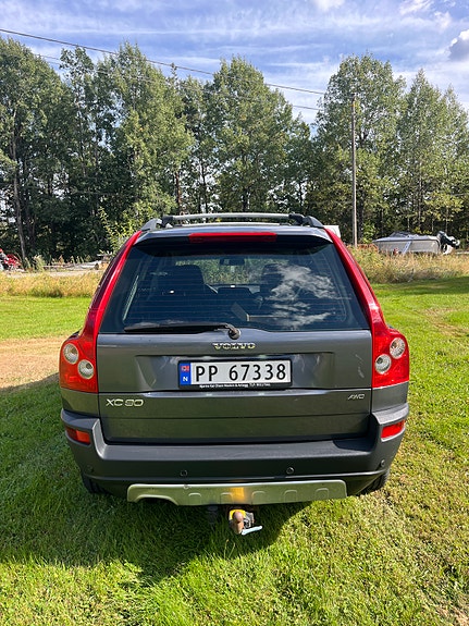 Volvo XC90 4 of 22