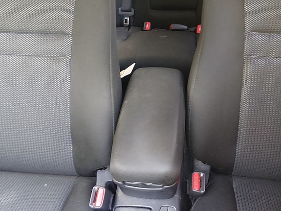 Toyota Avensis 9 of 14