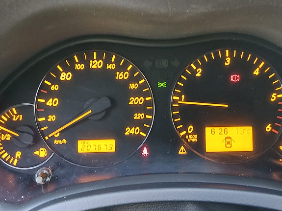 Toyota Avensis 6 of 14