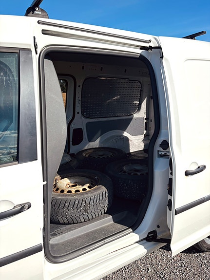 Volkswagen Caddy Maxi 11 of 14