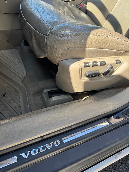 Volvo XC70 13 of 14