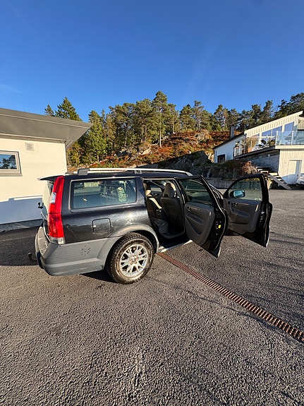 Volvo XC70 8 of 14