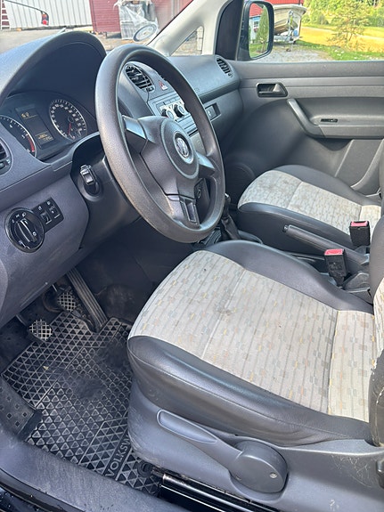 Volkswagen Caddy Maxi 12 of 14