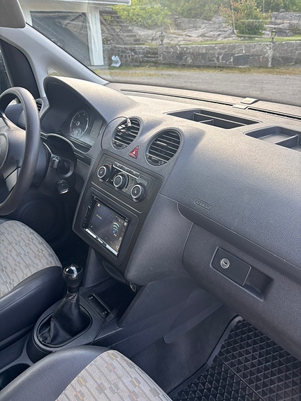 Volkswagen Caddy Maxi 10 of 14