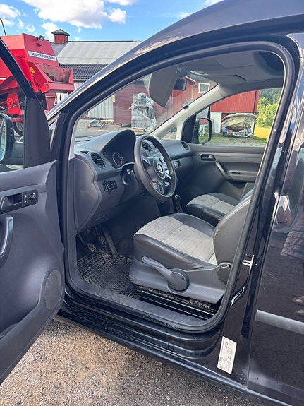 Volkswagen Caddy Maxi 11 of 14
