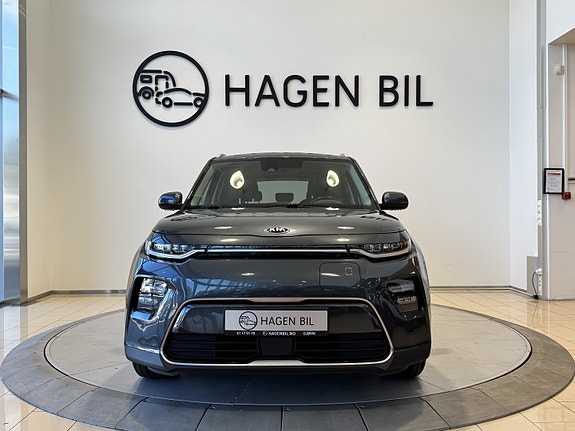 Kia e-Soul 10 of 26