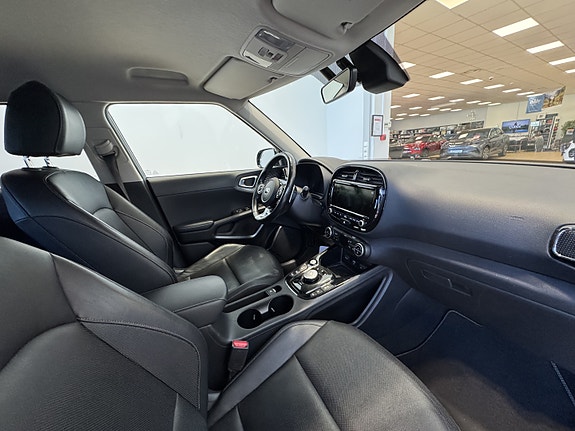 Kia e-Soul 15 of 26