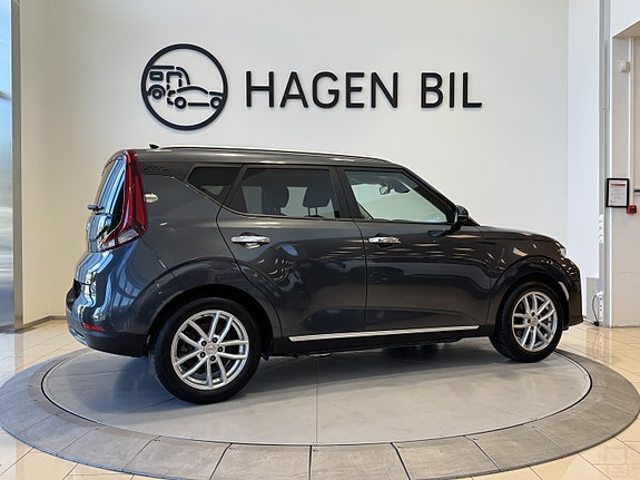 Kia e-Soul 7 of 26