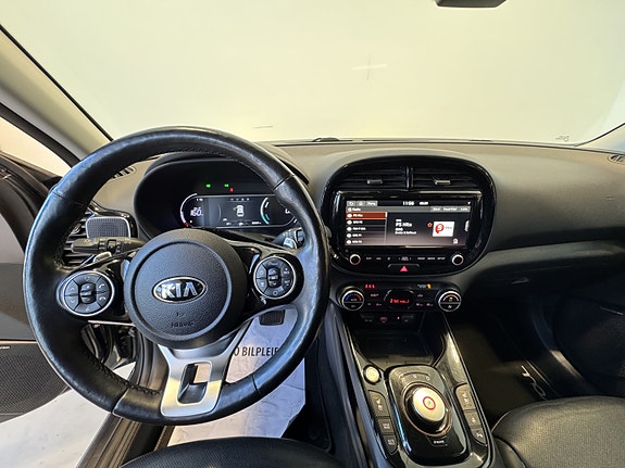 Kia e-Soul 18 of 26