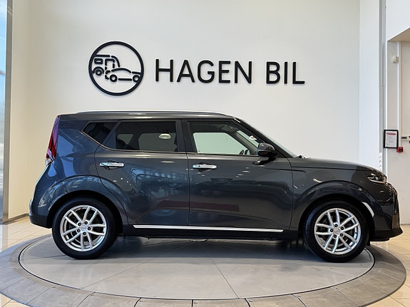 Kia e-Soul 8 of 26