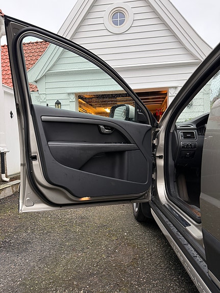 Volvo XC70 29 of 30