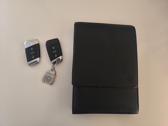 Volkswagen Passat 19 of 30