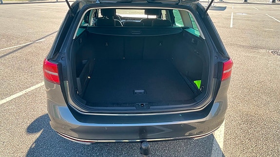 Volkswagen Passat 11 of 30