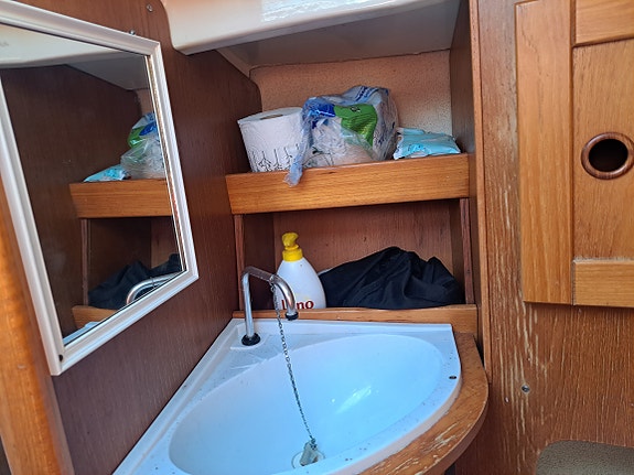Maxi Fenix fixer-upper 22 of 30