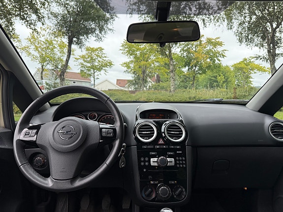 Opel Corsa 13 of 19