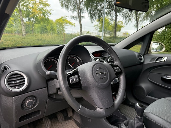 Opel Corsa 14 of 19