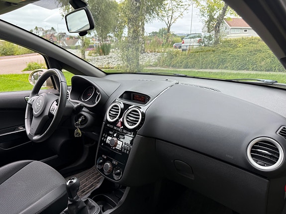Opel Corsa 17 of 19