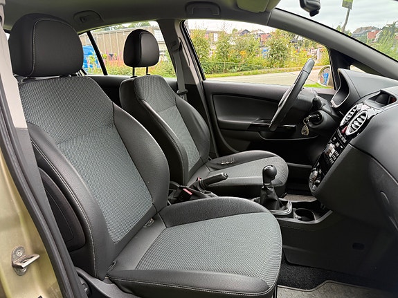 Opel Corsa 18 of 19