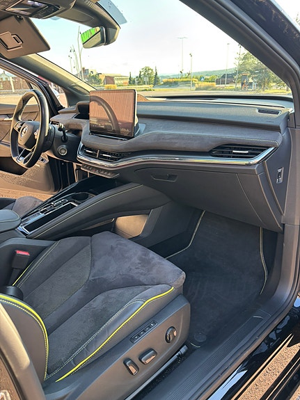 Skoda Enyaq RS 16 of 24