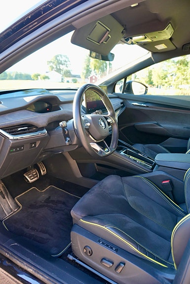 Skoda Enyaq RS 13 of 24