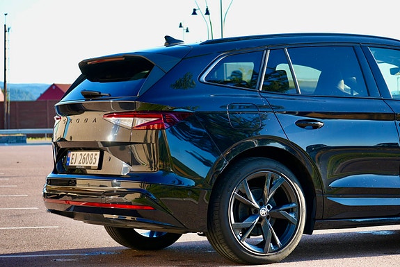 Skoda Enyaq RS 8 of 24