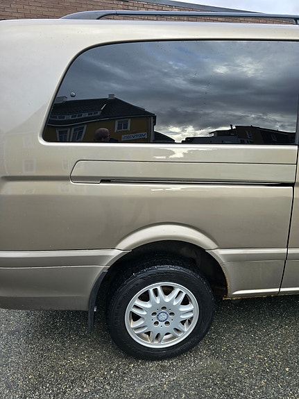 Mercedes-Benz Viano 2 of 30