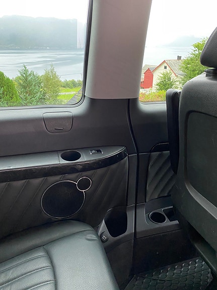 Mercedes-Benz Viano 26 of 30
