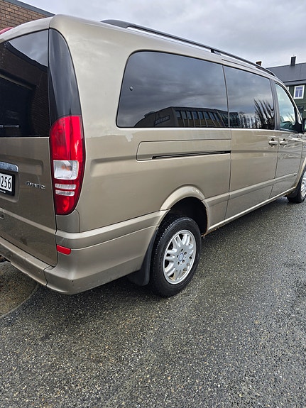 Mercedes-Benz Viano 5 of 30