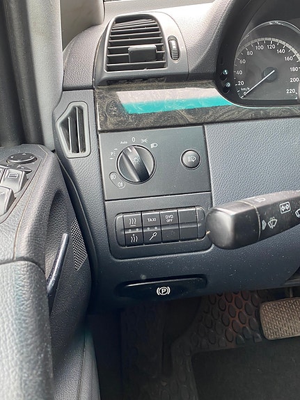 Mercedes-Benz Viano 16 of 30