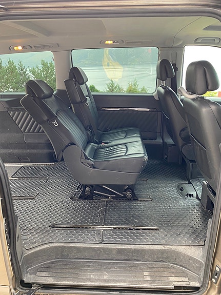 Mercedes-Benz Viano 20 of 30