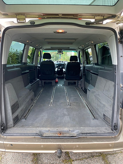 Mercedes-Benz Viano 28 of 30