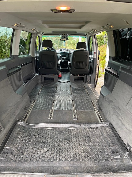 Mercedes-Benz Viano 8 of 30
